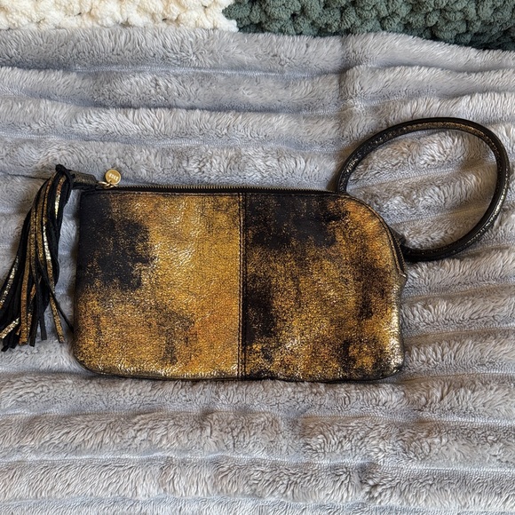Hobo wristlet clutch - Picture 2 of 4